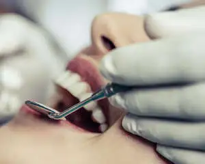 Pide cita en nuestra clínica dental en Cáceres